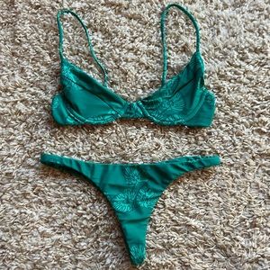 $160 p/v Benoa monstera set